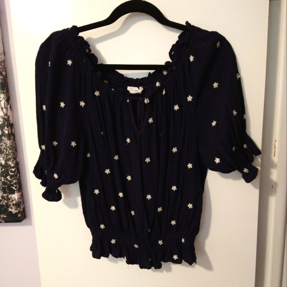Love Tree peasant top, size medium